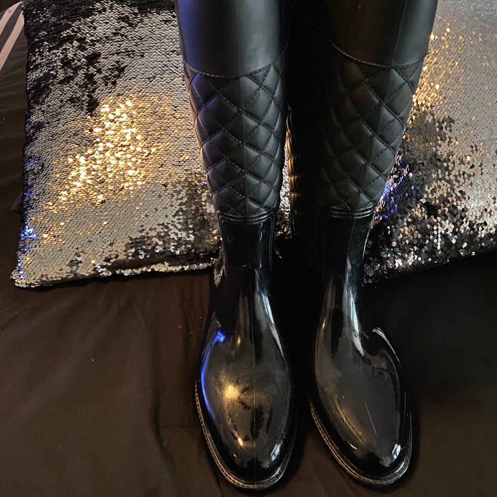 Women’s size 11 Soho Rain boots Black